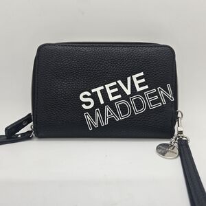 Steve Madden Black Pebbled Wristlet Wallet Clutch Organizer Logo Black